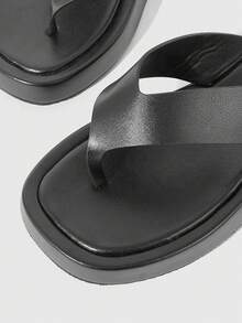 HighSole 女士厚底露趾凉鞋，黑色，柔软舒适，防滑，适合通勤、购物、海滩、音乐节等场合，百搭夏季单品 - 黑色 - 查看 4