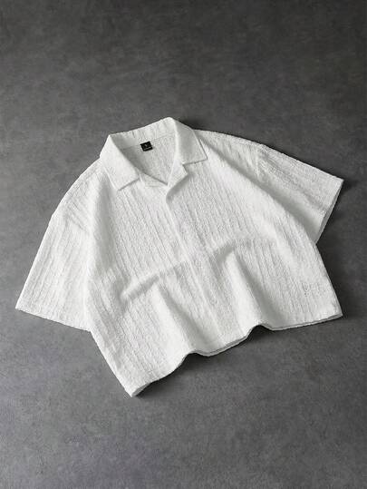  PAVTROS 夏季假期和海滩之旅 年轻休闲度假风 白色纹理褶皱露营领宽松短款短袖衬衫，轻盈透气面料，宽松版型，男士休闲衬衫，完美适合夏季度假和街头造型，送给男友的理想礼物，夏日必备。