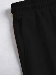 Manfinity Joysei 男士简约Logo字母印花休闲短袖圆领套装，卡其色T恤和短裤套装 - 彩色 - 查看 3