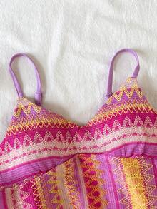 SHEIN 少女度假无袖V领休闲上衣，几何复古图案纹理面料，适合音乐节、波西米亚风、假日、下午茶等场合。 - 彩色 - 查看 3