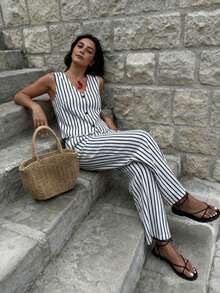 Pariaura Französisches Vintage-Ensemble: Ärmelloses Set mit schwarz-weißen Streifen – Elegante Damenweste mit Knopfleiste und weite Hose für den Frühling, perfekt fürs Büro. Ärmelloses Set: Elegante Damenweste mit Knopfleiste und weite Hose für den Sommer - Schwarz und Weiss - Übersicht 1