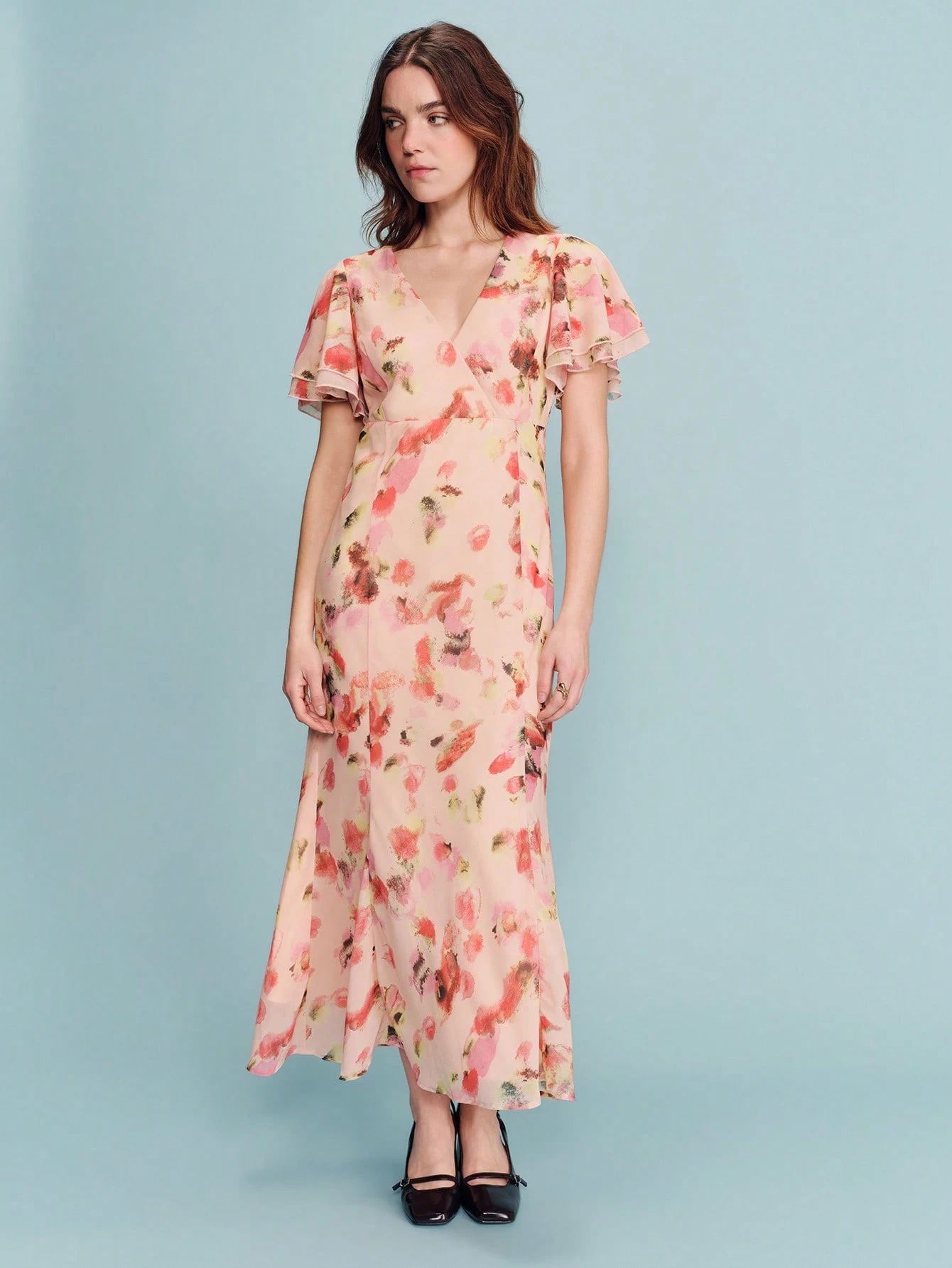 Rosa Blumen Muster Maxikleid mit V-Ausschnitt und Rüschenärmeln, schicker Frühlings-Sommer-Stil im französischen Pariser Stil