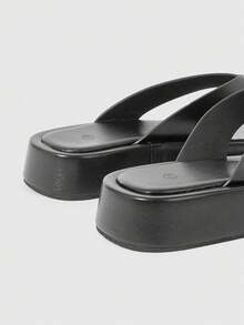 HighSole 女士厚底露趾凉鞋，黑色，柔软舒适，防滑，适合通勤、购物、海滩、音乐节等场合，百搭夏季单品 - 黑色 - 查看 3
