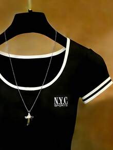 Franclia 新款高品质刺绣修身短款T恤，常规版型，饰有刺绣花卉图案 - 黑色 - 查看 3