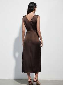 Aveloria Modichic 新款春夏女士缎面礼服，奢华小众优雅宴会修身不对称肩部收腰连衣裙 - 咖啡 - 查看 2