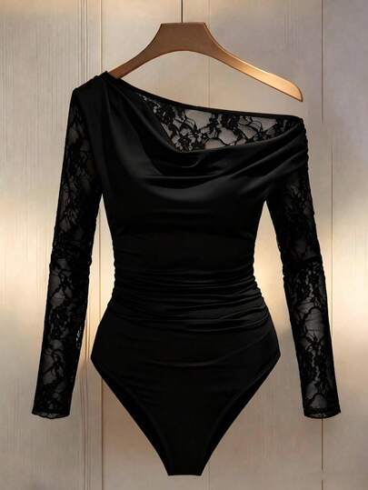 Franclia Body noir unicolore à col froncé, avec dentelle contrastante et manches longues. Convient pour le port quotidien, les sorties, l'été, sexy