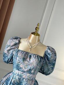 Rometta Blusa casual de vacaciones para mujer de talla grande, elegante y vintage, con estampado minimalista, cuello cuadrado, mangas de pétalo, espalda descubierta, cintura ceñida y bajo plisado - Azul - Ver 4