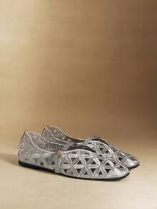 Rosivie Sepatu Loafer Kasual Slip-On Wanita dengan Desain Gesper dan Bagian Dalam Berongga - Perak 1 - View 3