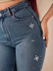 SHEIN Rhinestone Floral Details, Mom Fit, Relaxed, High Waist, Denim Pants, Jeans - Medium Wash - View 6