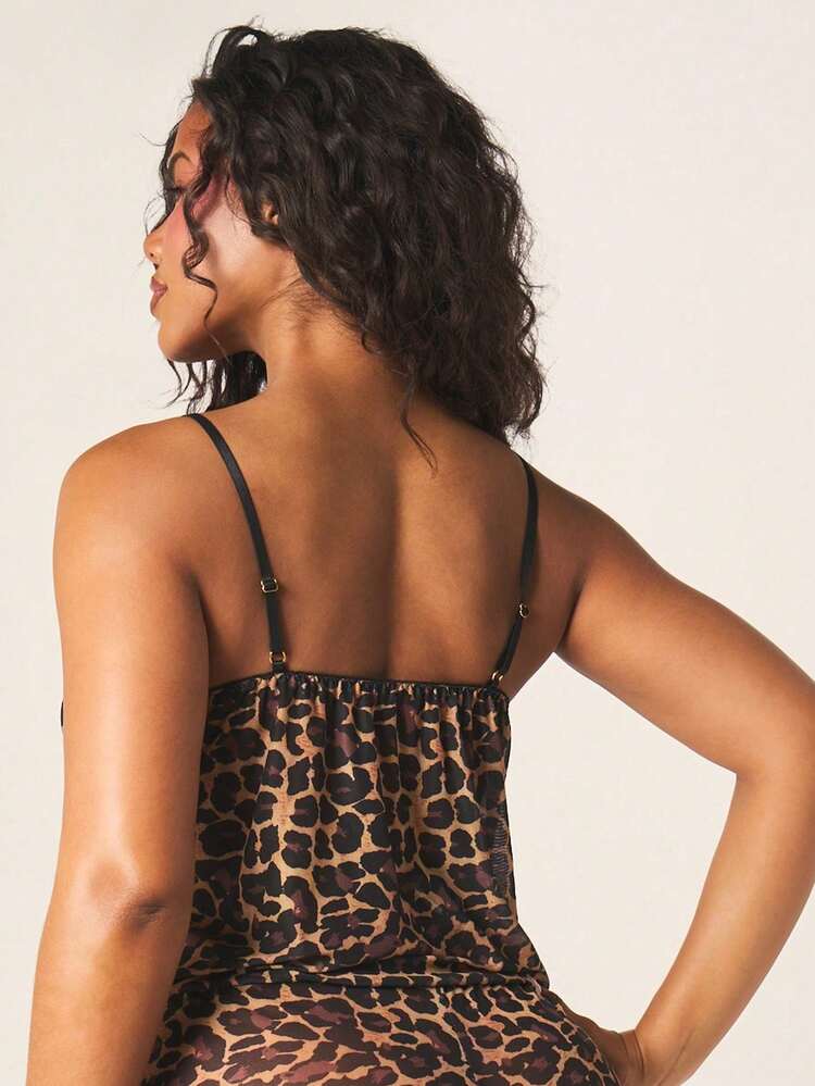 MISSGUIDED Conjunto de pijama de top tipo camiseta y shorts con estampado de leopardo - Ropa de dormir y de estar en casa de verano para mujer - Conjunto de dos piezas sin mangas con estampado animal