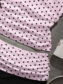 SHEIN EZwear 休闲简约性感粉色撞色蕾丝粉色底黑色波点性感吊带背心搭配撞色褶皱短裤，女士两件套，适合夏季穿着 - 彩色 - 查看 5