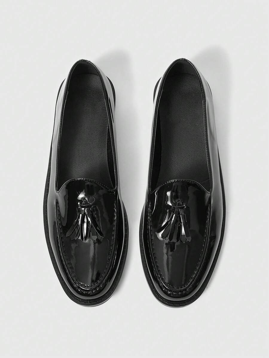 Sleekvia 女士圆头平底黑色镜面流苏经典简约乐福鞋，适合日常通勤、户外购物和工作穿着，舒适百搭。 - 黑色 - 查看 1