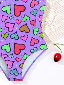 SHEIN 女童泳衣 小女孩连体泳衣 小女孩连体泳衣 可爱紫色爱心印花针织面料吊带连体泳衣 交叉吊带连体无袖三角裤 时尚休闲精致女士适合游泳 适合夏季度假海滩游泳池夏季派对休闲度假 女童连体泳衣 泳装 10岁青少年荧光泳衣 青少年豹纹泳衣 儿童长款泳衣 连体儿童沙滩装 儿童连体坦克泳衣 儿童泳装 - 紫色 - 查看 5