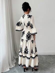 Selianne 2025 春夏新款欧美花卉复古印花深 V 领收腰 A 字形连衣裙 - 彩色 - 查看 7