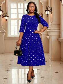SHEIN Lady CURVE 大码优雅派对波点印花连衣裙 黑色波点连衣裙 黑白波点连衣裙 女士教堂礼服 波点连衣裙 优雅中长连衣裙 黑白波点连衣裙 波点中长连衣裙 大码波点印花黑白圆领撞色滚边开衩中长连衣裙 七分袖优雅连衣裙 - 寶藍色 - 查看 4