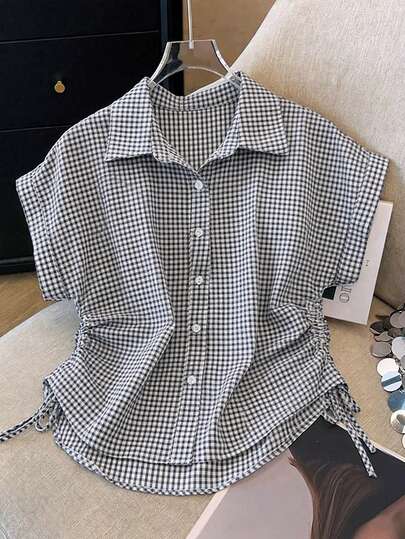Resyla Áo sơ mi nữ tay ngắn cổ bẻ dáng lửng cài cúc phía trước, thắt eo.