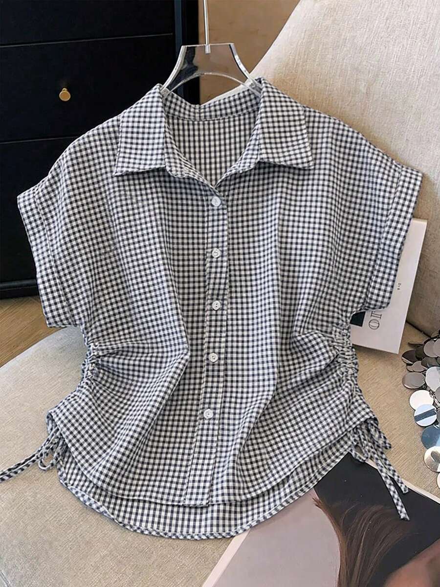 Resyla Áo sơ mi nữ tay ngắn cổ bẻ dáng lửng cài cúc phía trước, thắt eo. - Đen và trắng - Xem 1