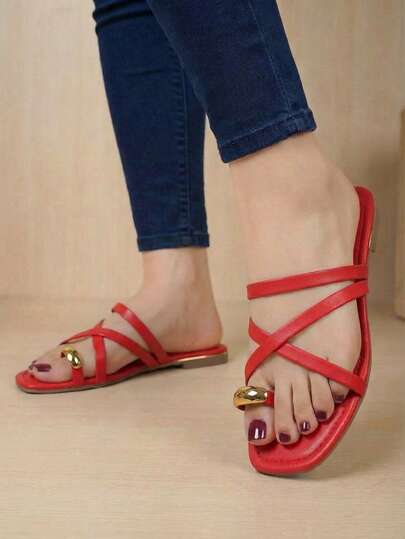 Sandalias planas de tiras blancas cruzadas estilo boho, con aro dorado para mujer. Sandalias casuales de verano para mujer ideales para el día a día, sandalias elegantes perfectas para fiestas