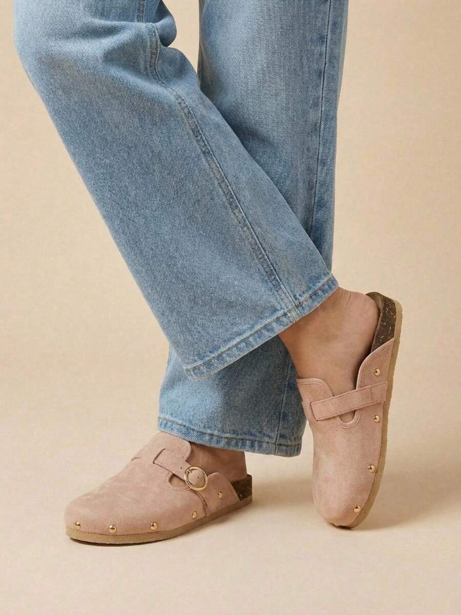 Zuecos de mujer con punta redonda, plantilla de corcho y correa ajustable, detalles de medias - Maquillaje - Ver 1