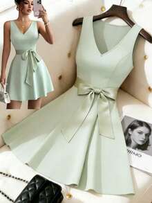 Elenzga Women's Elegant Sleeveless Commuter Dress For Summer - Mint Green - View 2