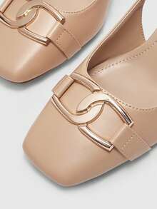 CUCCOO BIZCHIC 女士搭扣设计方头高跟鞋，适合日常通勤 - 杏色 - 查看 6