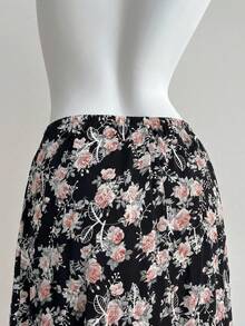 Rometta Plus Size Elegant Floral Print A-Line Skirt - Black - View 6