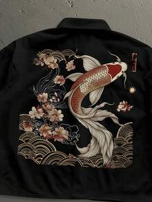 StoneGrade 日本浮世绘锦鲤水中游动印花宽松黑色短款短袖翻领衬衫，时尚休闲，适合约会和聚会，是送给男友的理想礼物 - 黑色 - 查看 2