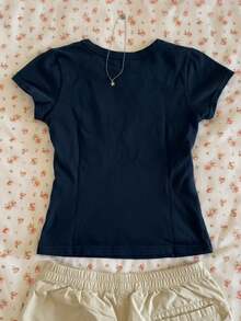 Glimmora Áo thun nữ tay ngắn cổ tròn dáng regular fit, thiết kế thêu chữ và hoa kiểu Hawaii, thích hợp làm quà tặng cho bạn bè. - Màu xanh hải quân - Xem 2