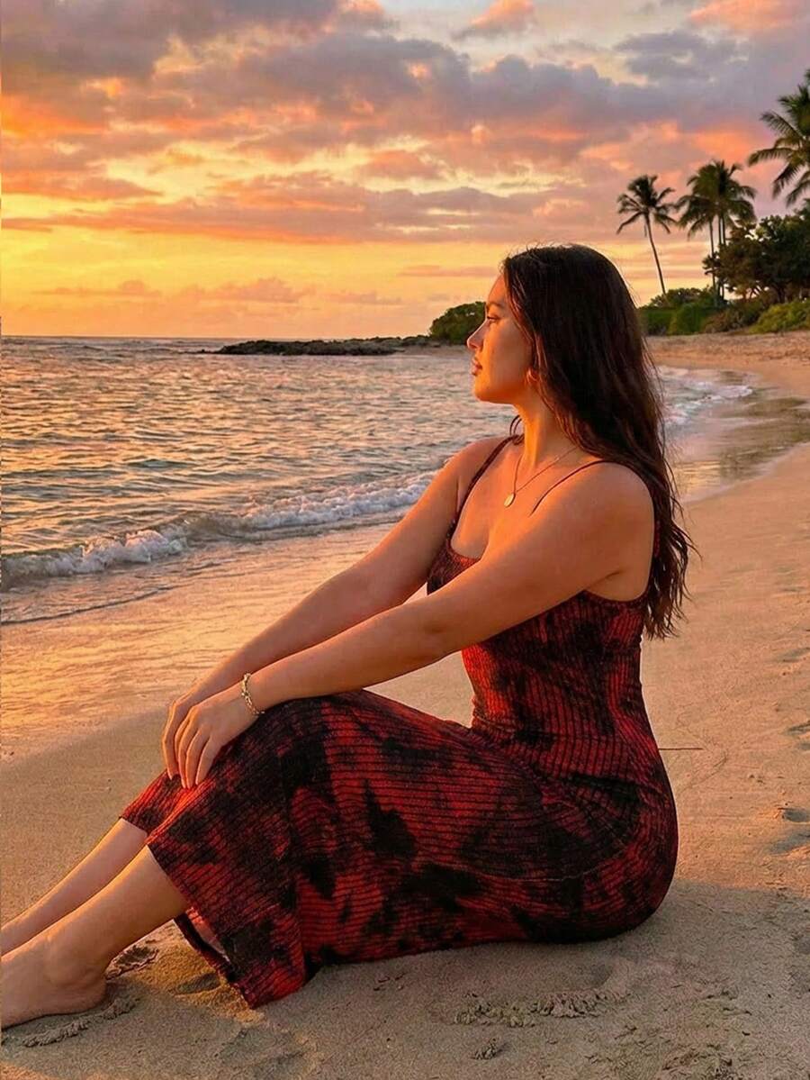 Veykashi 音乐节及度假休闲简约黑红扎染印花修身吊带长裙，适合夏季穿着 - 彩色 - 查看 1