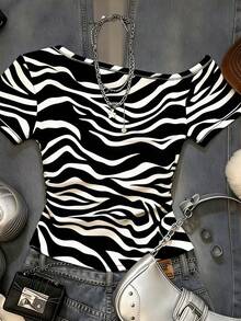 Glimmora 女士夏季时尚不对称领斑马纹T恤 - 白色 - 查看 5