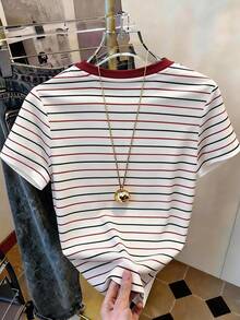 Resyla Kaos Wanita Lengan Pendek Kerah Bulat Bergaya Minimalis dengan Motif Garis-Garis Warna-warni Digital Print dan Bordir, Hadiah untuk Teman - MultiWarna - View 2