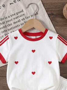 SHEIN Playful Pals 2件套，适合4-7岁女童，运动/可爱休闲风，红白撞色+爱心刺绣印花短袖T恤+短裤，轻薄面料，适合日常穿着、上学、休闲，春夏秋季皆宜。 - 彩色 - 查看 5
