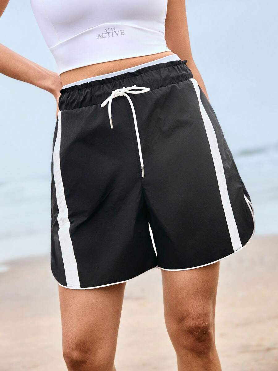 SHEIN 女士梭织休闲百慕大短裤 - 黑色 - 查看 1