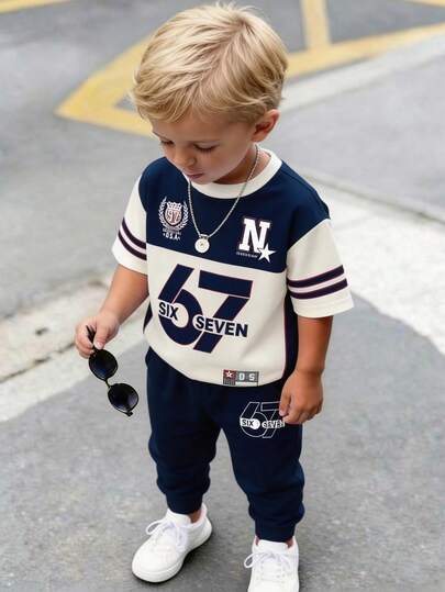 两件套幼儿男童（6个月-2-3岁）美式运动风/复古学院风撞色短袖T恤+运动裤，印有67号徽章，轻便时尚两件套，适合日常穿着、上学、休闲玩耍，春夏秋季皆宜。