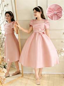 SHEIN Vestido de niña preadolescente con parches de malla, decoración de perlas y lazo - Rosa - Ver 1