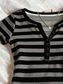 Glimmora Striped Digital Print Fashionable Minimalist V-Neck Short Sleeve T-Shirt, Gift For Friends - Multicolor - View 3
