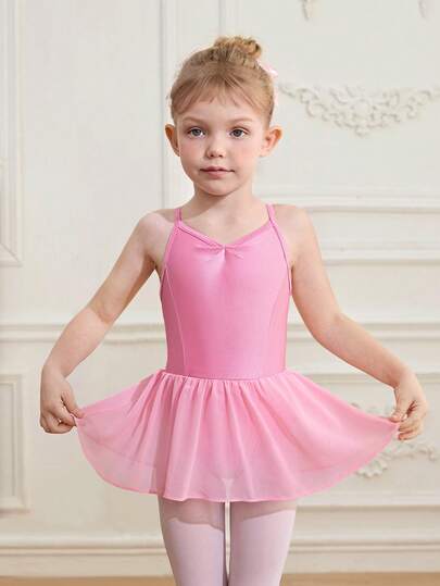 女童粉色亮面弹力针织修身连衣裙，面料柔软，适合8-12岁女孩，适合芭蕾舞、体操、日常练习、郊游和聚会等场合。