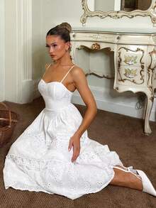 Glamine Charm 花卉装饰提花拼接收腰纯色长款连衣裙，适合海滩度假复古休闲春夏穿搭，日常旅行搭配，大A字露背性感女士时尚优雅白色长裙，春夏必备 - 白色 - 查看 7