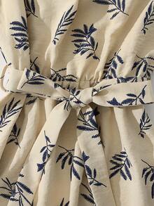 Franclia 优雅无袖圆领修身中长连衣裙，杏色底泡泡印花，女士夏季新款时尚单品 - 彩色 - 查看 6