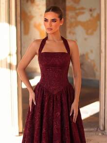 Aureia 优雅浪漫的酒红色提花面料露背连衣裙，优雅派对礼服，婚礼宾客礼服，酒红色正式晚礼服，时尚正式礼服，伴娘礼服，正式晚宴礼服 - 酒紅色 - 查看 4