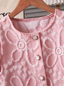 SHEIN Bộ đồ thể thao thường ngày thanh lịch dành cho bé gái: áo khoác cardigan màu trắng bóng, chất liệu jacquard, cài khuy ngọc trai, kết hợp với chân váy xếp ly. - Hồng - Xem 5