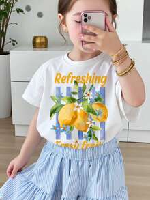 SHEIN 可爱度假风蝴蝶结柠檬印花、芭蕾印花、蓝色条纹清新、Y2K、休闲、少女休闲简约圆领短袖T恤，适合夏季穿着，可爱夏季穿搭，夏季儿童单品，夏季外出单品，韩版风格，轻松舒适，时尚童装，卡哇伊，派对，日常，度假，可爱，舒适，2026夏季，田园风，周末休闲，家庭出游，拍照服装，休闲，婴幼儿印花上衣 - 彩色 - 查看 3