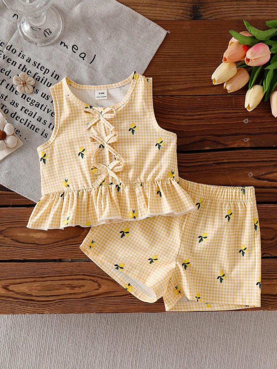 SHEIN Baby Girl Bow Decor Plaid Ruffle Hem Vest And Shorts Cute Set - Yellow - View 1