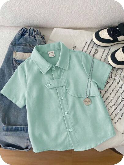 SHEIN חולצה ארוגה בצבע אחיד עם כיסים וגזרה נוחה לילדים/בנים, מתאימה לבית הספר, לגינה, לחוף הים, ליום הולדת, לאביב, לקיץ, לסתיו ולחורף