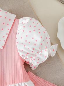 SHEIN Playful Pals 2026春夏新款时尚假日女童两件套，采用优质面料制成，饰有俏皮的波点图案，荷叶边领泡泡袖上衣搭配喇叭裤，适合户外探险，让孩子们在阳光下自由奔跑；也适合休闲运动和优雅派对，让小公主在任何场合都成为众人瞩目的焦点。 - 粉色 - 查看 7