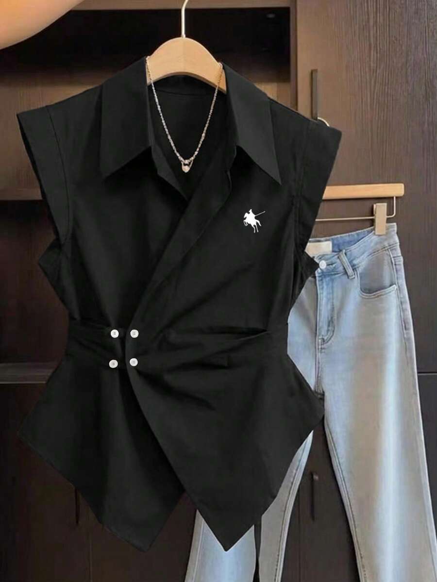 Everyssa Blusa de mujer con cuello polo sin mangas, abertura oblicua, cintura recogida, diseño asimétrico y bordado - Negro - Ver 1