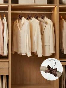 Cirelle Bộ 5 móc treo quần áo chống trượt bọc vải lụa – Lõi xốp liền mạch, nhẹ nhàng với quần áo, tiết kiệm không gian cho áo len & áo khoác, giúp sắp xếp đồ đạc trong phòng ngủ và tủ quần áo. - Nhiều màu - Xem 6