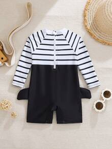 SHEIN Baby Boy Cute Penguin Pattern Raglan Sleeve Rash Guard & Swim Trunks Set,Kids - Multicolor - View 7