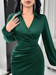 Màu xanh lá cây đậm