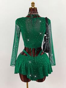 Amplova Bộ 2 món gồm áo crop top dài tay bó sát đính sequin gợi cảm và chân váy mini cổ chữ V ngược bó sát. - Màu xanh lá cây đậm - Xem 2